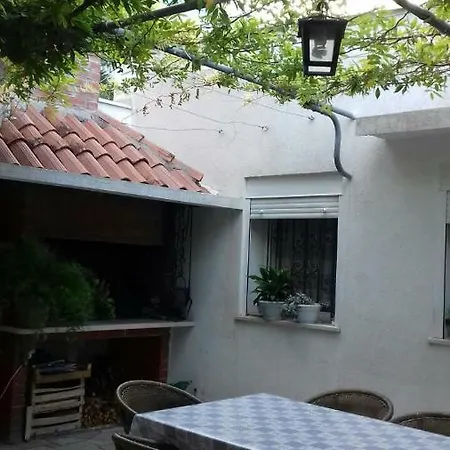 Center Tonka Apartment *